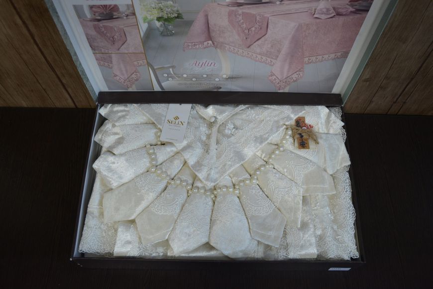 Велюровая скатерть с ранером Selin Aylin Set 160&times;300 см+12 салфеток кремовая 21514-К фото