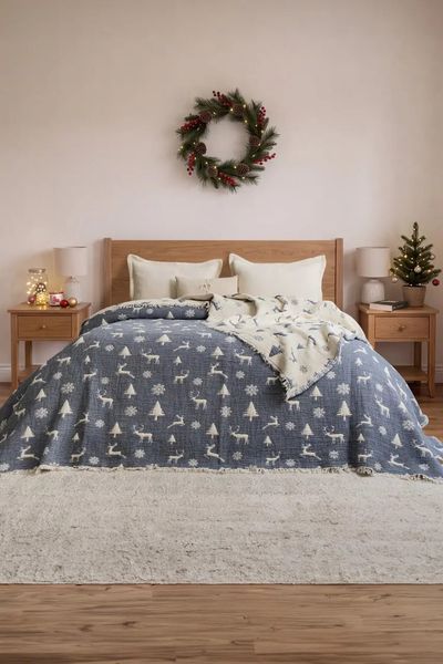 Муслінове новорічне покривало Saheser Merry 240 х 260 см. Navy Blue синій 34474-К фото