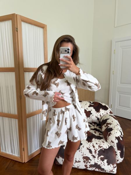 Домашній костюм-піжама Кофта + Топ + Шорти Teddy крем S/M 253t фото