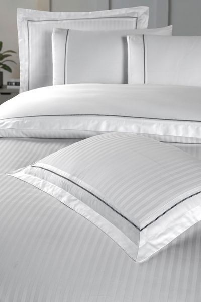 Постільна білизна євро розмір La Romano Mona Premium Satin Orcella White 41588-К фото
